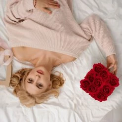 Relaxdays Bouquet Di Rose Quadrato, 9 Rose Rosse, Lunga Durata, Idea Regalo, Box Bianco Fiori Decorativo -COSTWAY shop 51972825 3